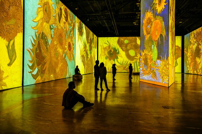 Imagine Van Gogh fue presentada por primera vez por Encore Productions en París, donde asombró al público con su grandioso y envolvente concepto de Image Totale©